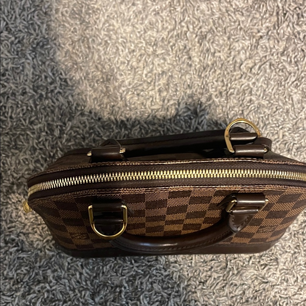 Authentic Louis Vuitton Alma bb - Picture 7 of 12
